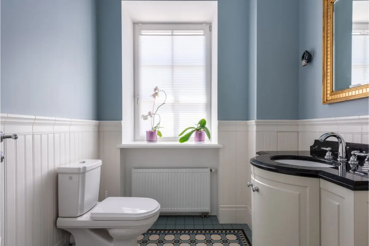 Bagno piccolo e disordinato? Questo oggetto risolve tutto e costa pochissimo Bagno piccolo e disordinato? Questo oggetto risolve tutto e costa pochissimo