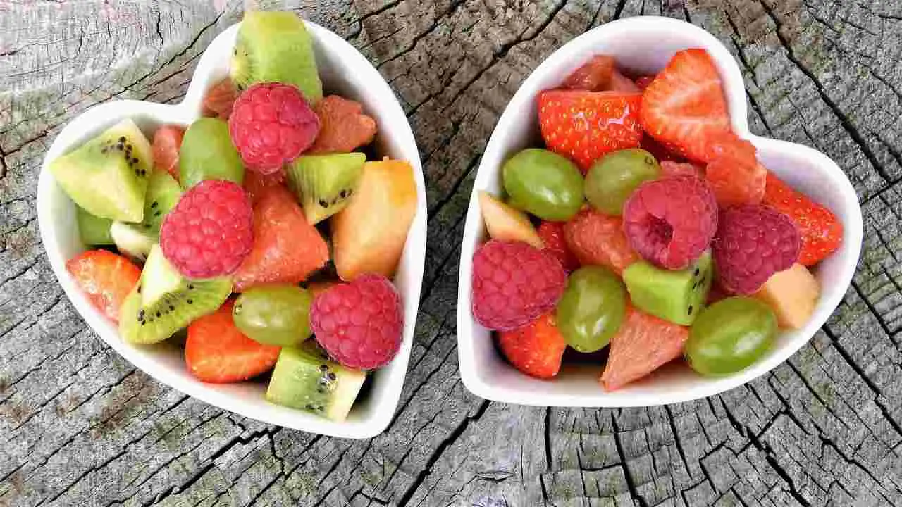 5 snack estivi che aumentano l’energia senza zuccheri: ecco quali sono 5 snack estivi che aumentano l’energia senza zuccheri: ecco quali sono