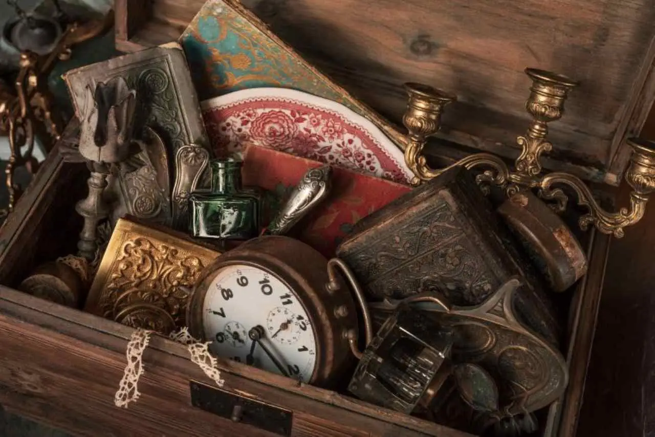 Perché sempre più vecchie radio anni ‘50 stanno raggiungendo quotazioni record: il trend spiegato dalla Federazione Antiquari Perché sempre più vecchie radio anni ‘50 stanno raggiungendo quotazioni record: il trend spiegato dalla Federazione Antiquari