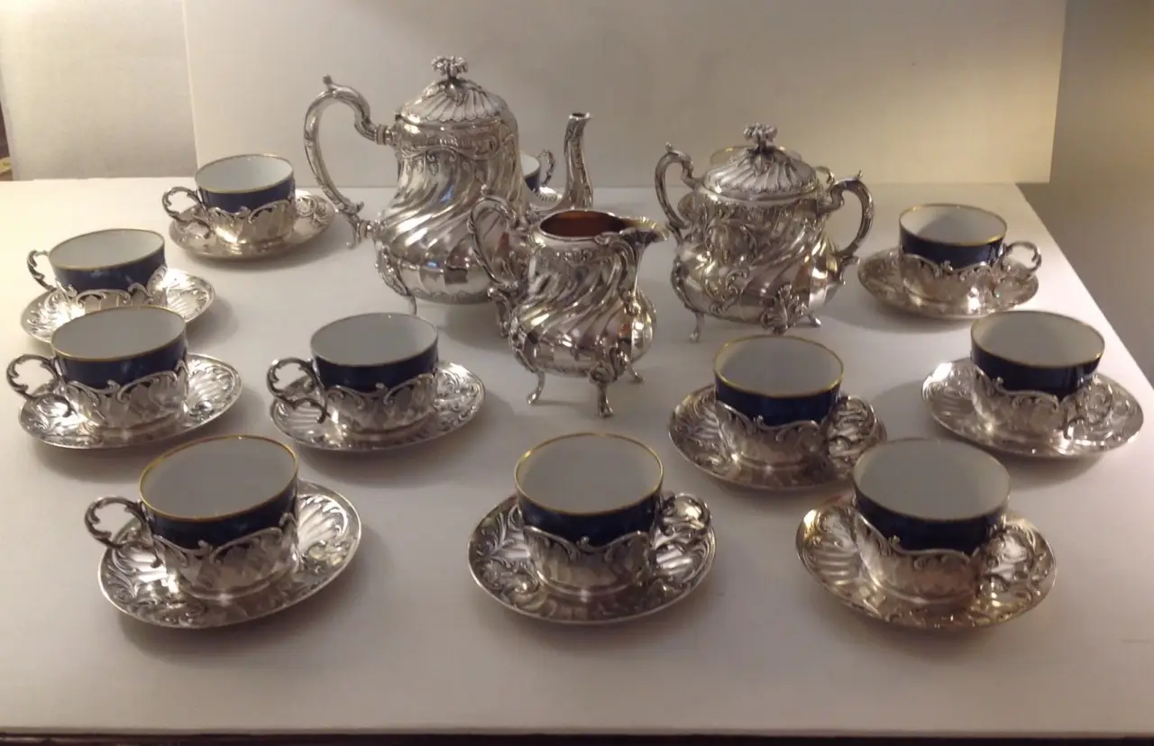 Scopri perché le vecchie tazzine da caffè in porcellana oggi possono valere più dell’oro secondo i ceramisti italiani Scopri perché le vecchie tazzine da caffè in porcellana oggi possono valere più dell’oro secondo i ceramisti italiani