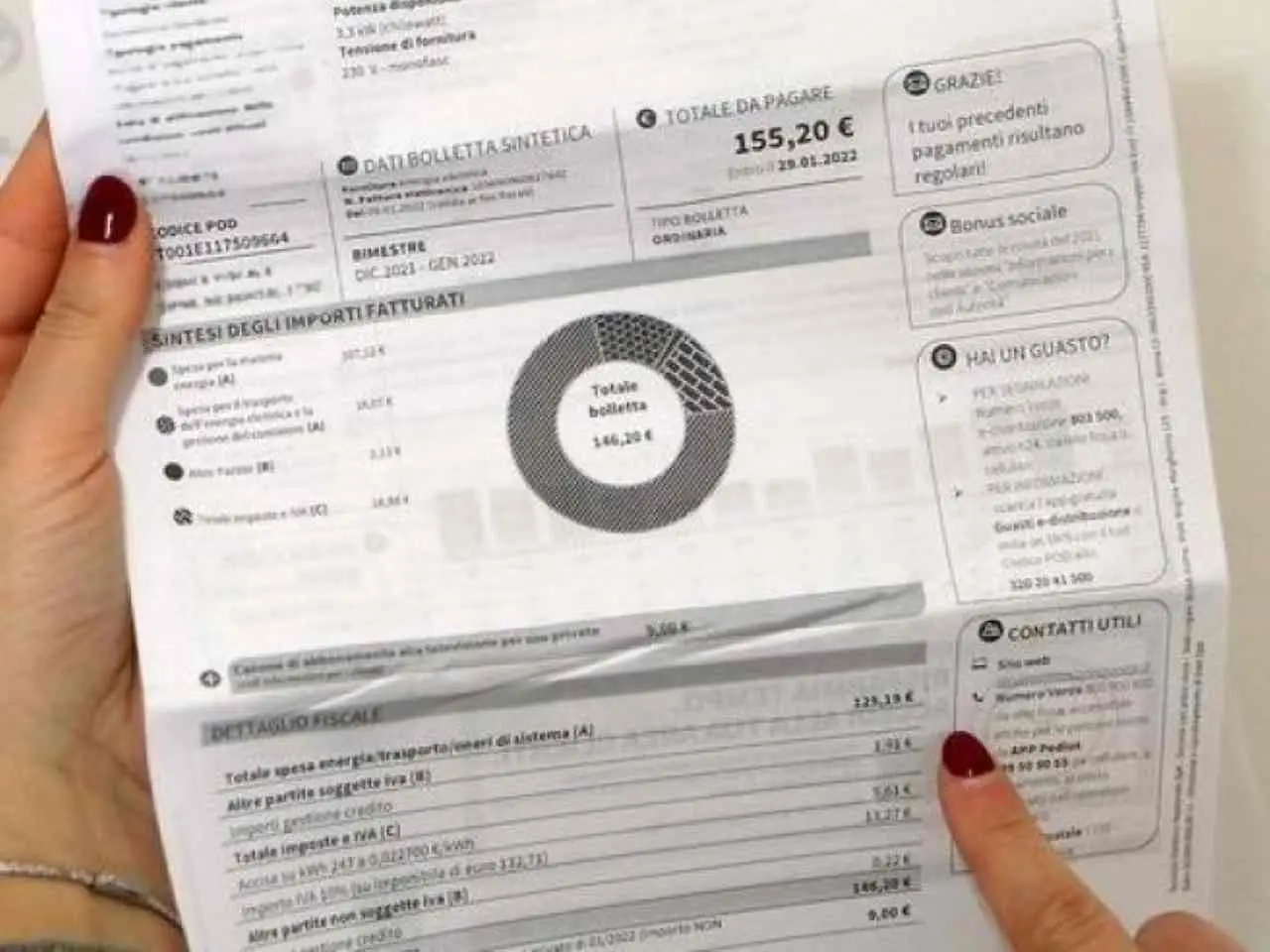 Bonus di 8.000 euro per cambiare camino o caldaia: come richiederlo a giugno secondo la guida ENEA Bonus di 8.000 euro per cambiare camino o caldaia: come richiederlo a giugno secondo la guida ENEA