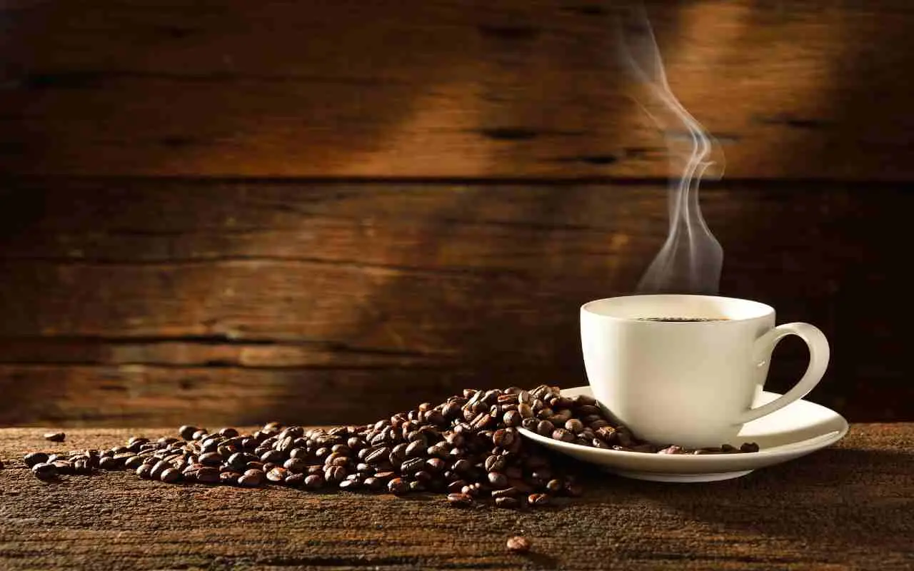 Come risparmiare sul caffè costoso: ecco il trucco degli esperti Come risparmiare sul caffè costoso: ecco il trucco degli esperti