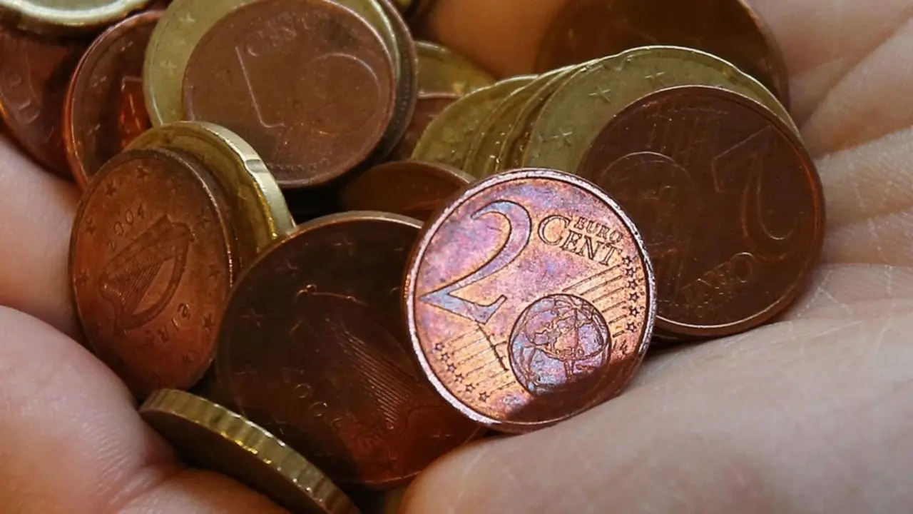 Attenzione ai due centesimi nascosti a casa: ecco quanto potrebbero valere, anche centinaia di euro Attenzione ai due centesimi nascosti a casa: ecco quanto potrebbero valere, anche centinaia di euro