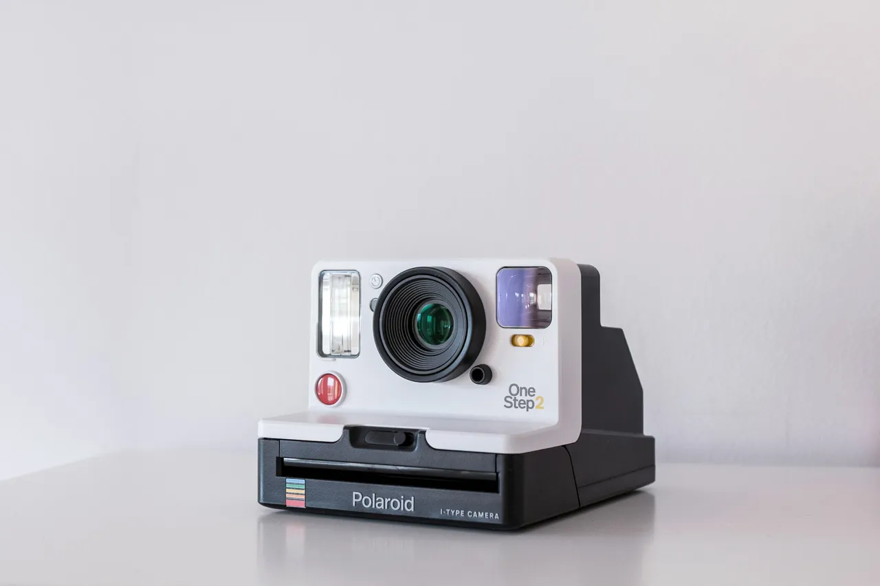Polaroid vintage nel cassetto? Ecco il modello che i collezionisti cercano disperatamente Polaroid vintage nel cassetto? Ecco il modello che i collezionisti cercano disperatamente