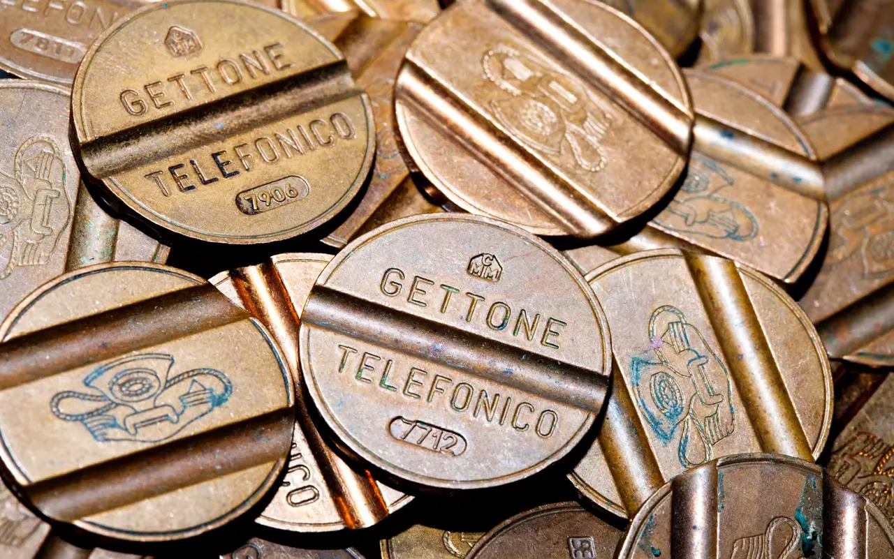 Gettoni telefonici con la scritta “UT”: ecco quanto puoi incassare ora dai collezionisti Gettoni telefonici con la scritta “UT”: ecco quanto puoi incassare ora dai collezionisti